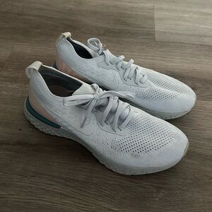 NIKE EPIC REACT RUNNING SNEAKERS